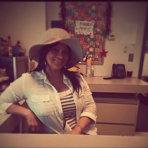 Meet your Posher, Lucy